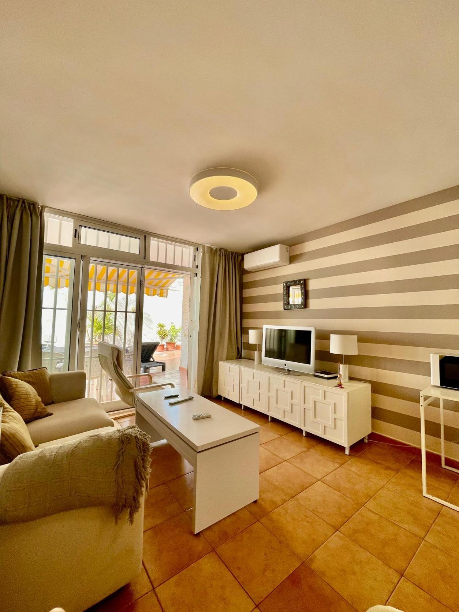 Gladiolos Apartment *